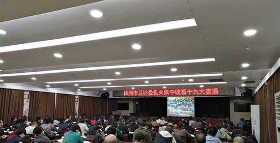 鄰社室內(nèi)LED顯示屏